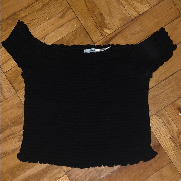 🖤 Black Off the Shoulder Crop Top 🖤 - Picture 3 of 3